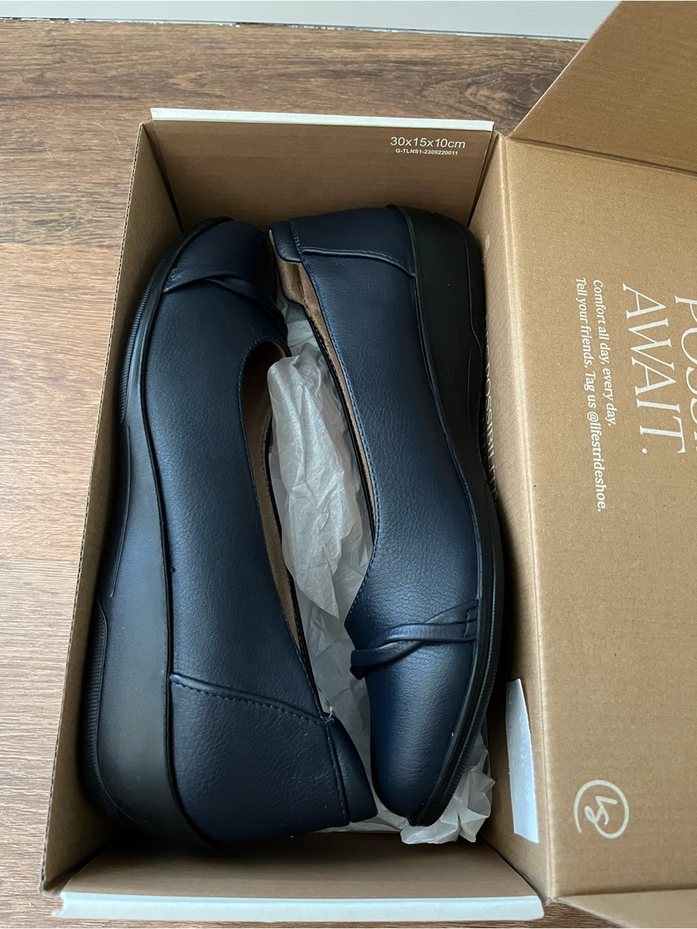 Life Stride Women's Navy Slip-On Comfort Flats New Size 10